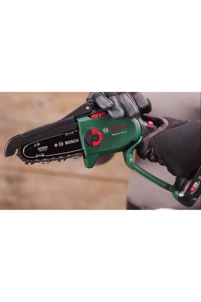 Bosch EasyChain 18V-15-7 Şarjlı Zincirli Budama Makinası 18 Volt