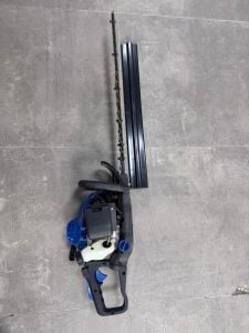 Hyundai THT245D Benzinli Çit Budama Makinası 61 cm 25,4 cc Teşhir Ürünü