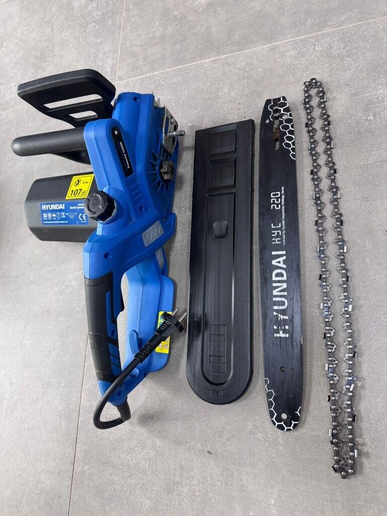 Hyundai HYC220 Elektrikli Testere 2200W – 41 cm Güç ve Performansın Buluştuğu Nokta!Teşhir Ürünü