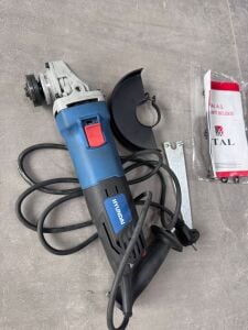 Hyundai HG1205X Avuç Taşlama Makinesi – 1200 W | 125 mm Teşhir Ürünü