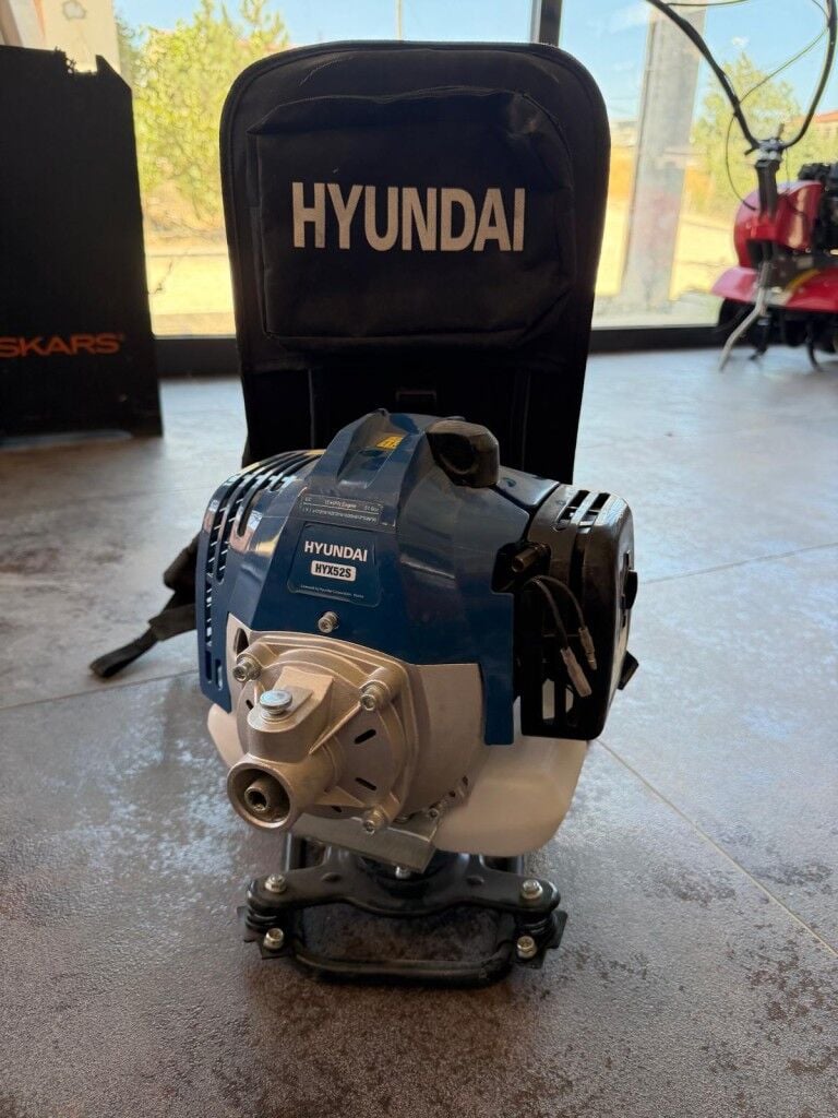Hyundai HYX52S Motorlu Sırt Tırpan 2.1 Hp Motor Ve Şaft Takım Gönderilecek Teşhir Ürünü