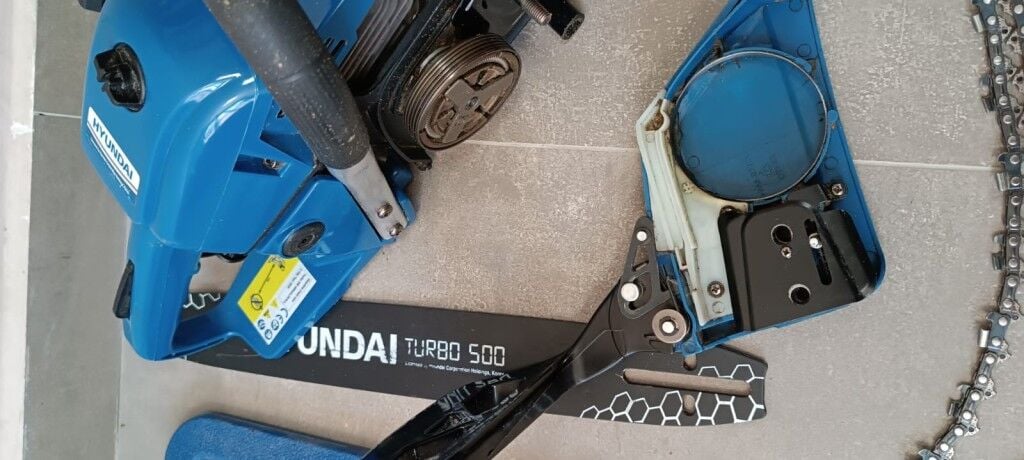 Hyundai Turbo 500 Motorlu Testere – 40 cm Pala, Magnezyum Karterli, 2 HP Benzinli Ağaç Kesme Testeresi Teşhir Ürünü